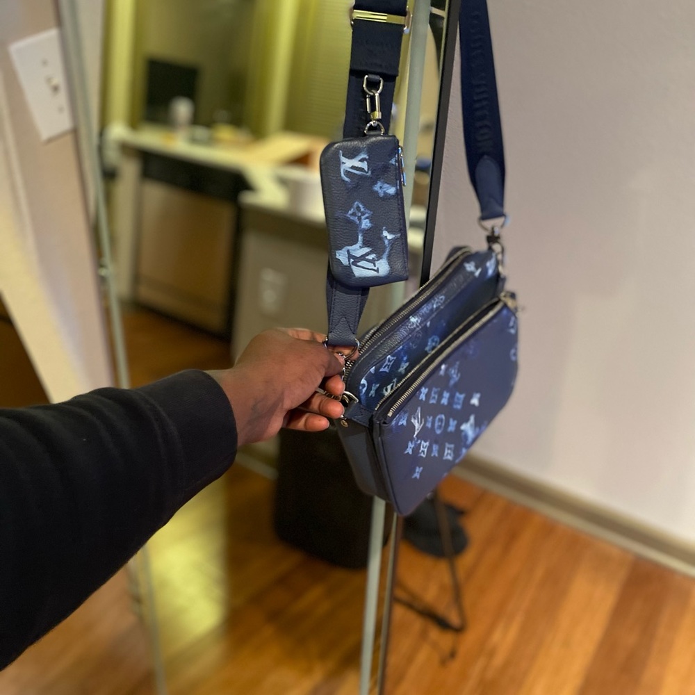 LOUIS VUITTON TRIO MESSENGER BAG - Picture 13 of 13